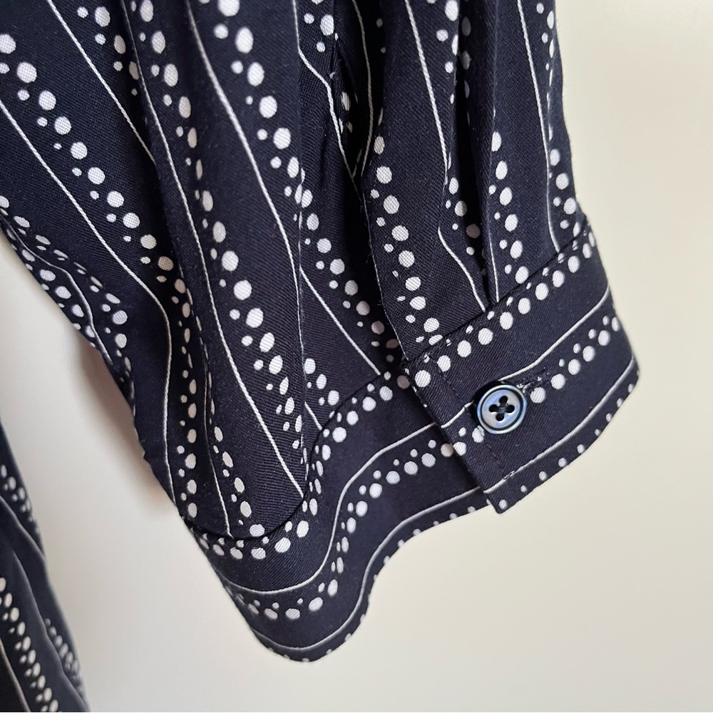 Chico’s Navy Blue & White Dot-Stripe Lace-Up Blouse Size 3 (XL) NWT - Picture 8 of 9